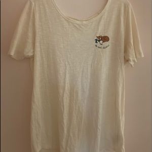 Old navy cream colored fox t-shirt.